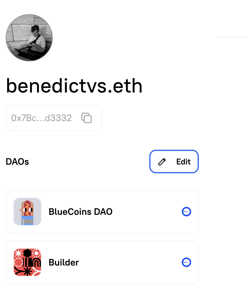 Profile DAOs section in Edit mode with hide, reorder and restore controls visible